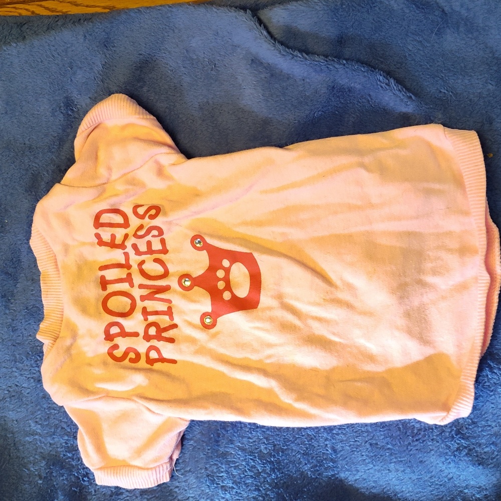 Pink "spoiled princess " shirt, Small animal